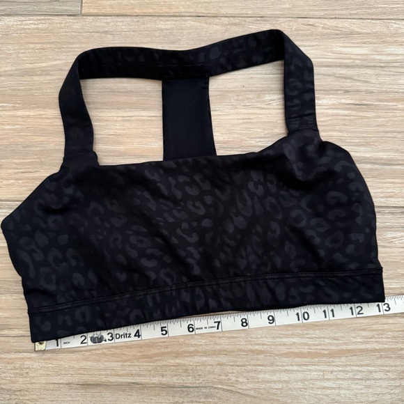 GapFit Leopard Print Sports Bra - Picture 6 of 8